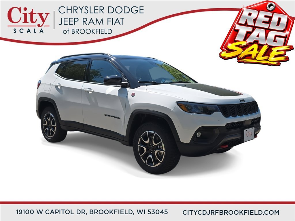 New 2026 Bright White Clear-Coat Exterior Paint Jeep Trailhawk image 1