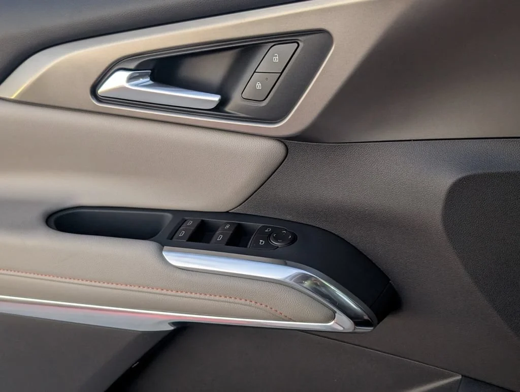 New 2026 Summit White Chevrolet LT image 17