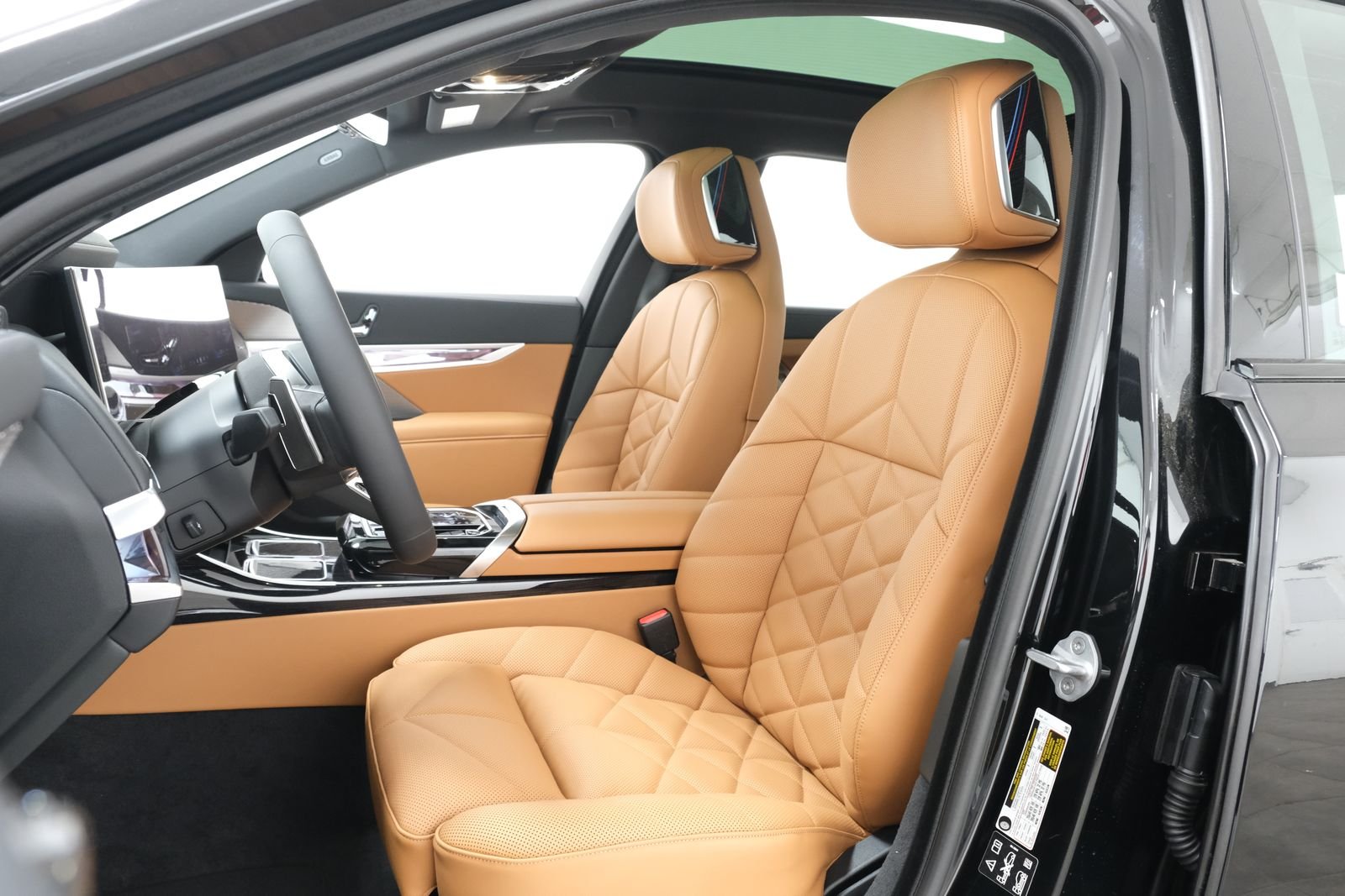 New 2026 Black Sapphire Metallic BMW Label image 46