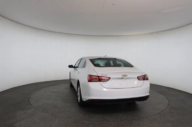 Used 2021 White Chevrolet LT image 13