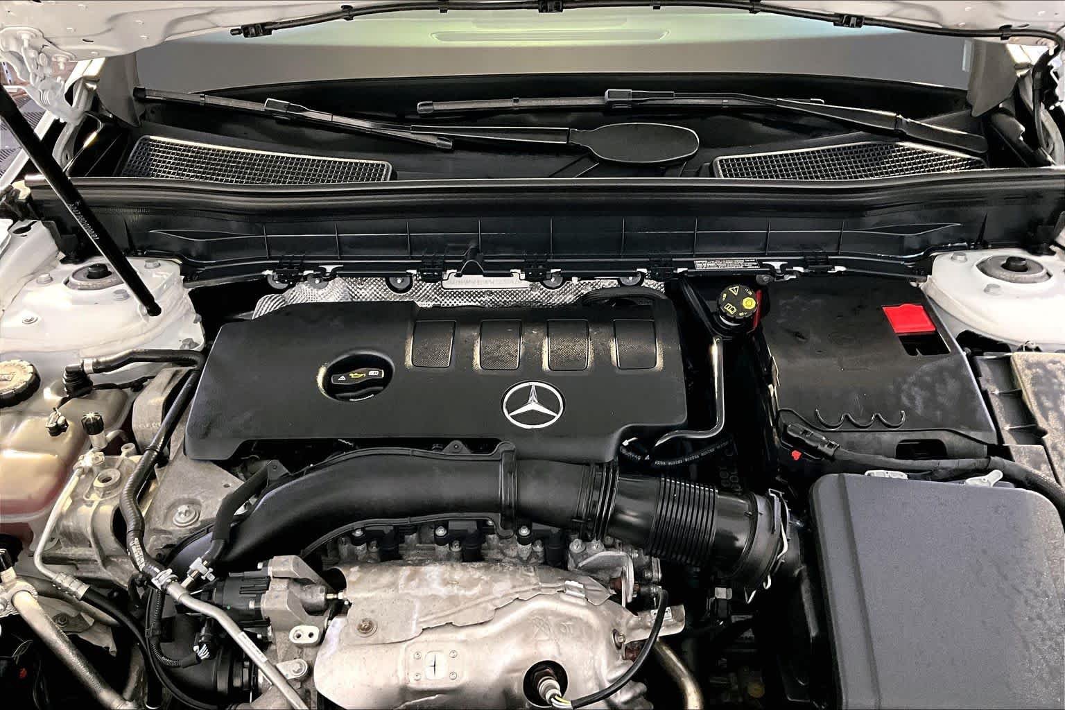 Certified Used 2023 Polar White Mercedes-Benz GLB 250 image 29