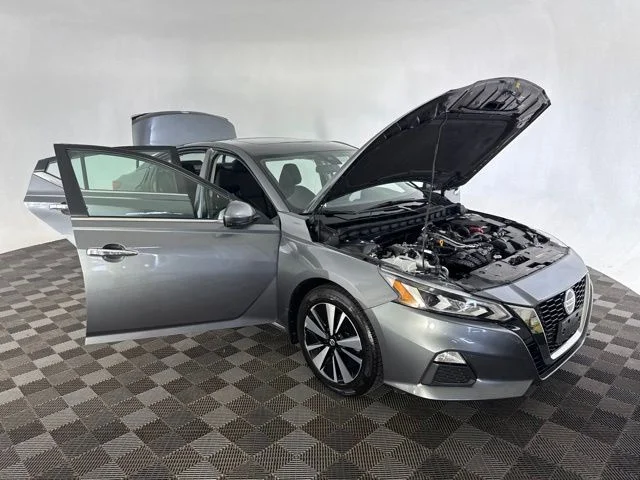 Used 2021 Gray Nissan 2.5 SV image 12