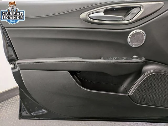 Used 2024 Black Alfa Romeo  image 8