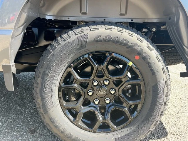 New 2026 Carbonized Gray Metallic Ford XLT image 27
