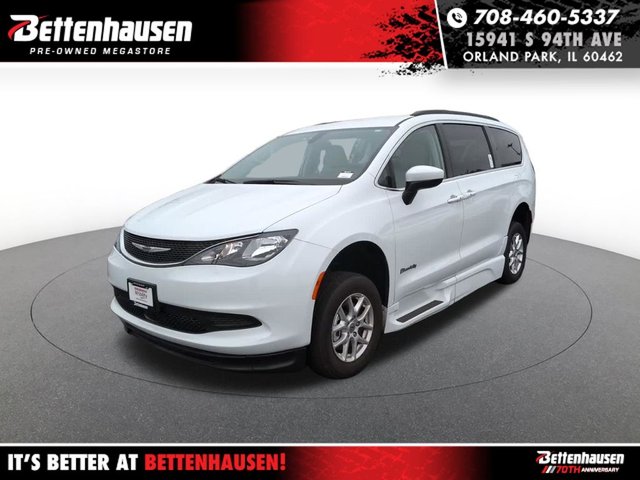 2021 Chrysler Voyager LXI