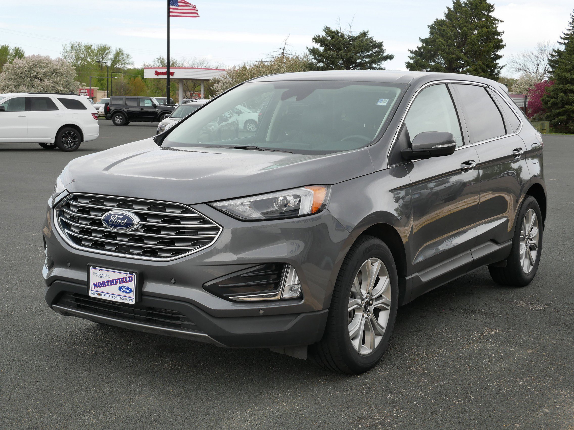 View vehicle photo 4