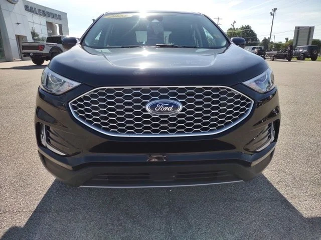 Certified Used 2023 Black Metallic Ford SEL image 8