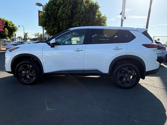 New 2026 Everest White Pearl TriCoat Nissan SV image 4
