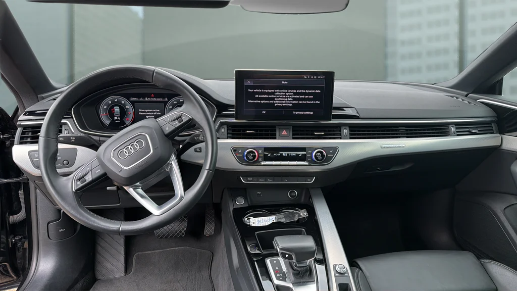 Used 2025 White Audi  image 21
