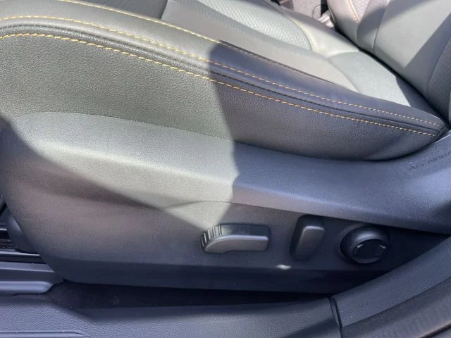 Used 2025 Green Subaru Wilderness image 12