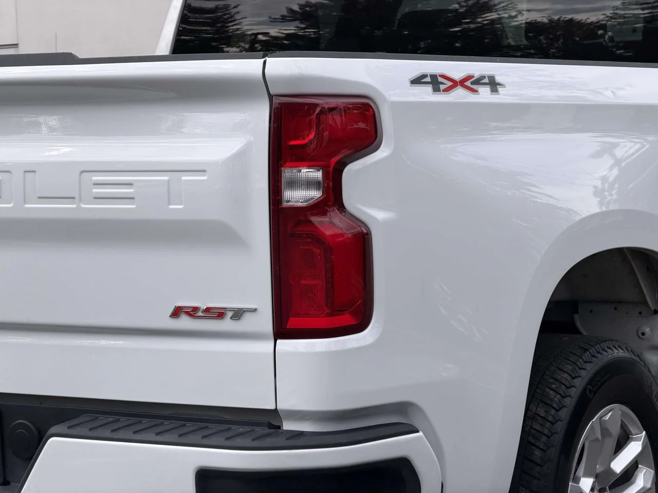 Used 2026 Summit White Chevrolet 4WD Crew Cab Short Bed RST image 13