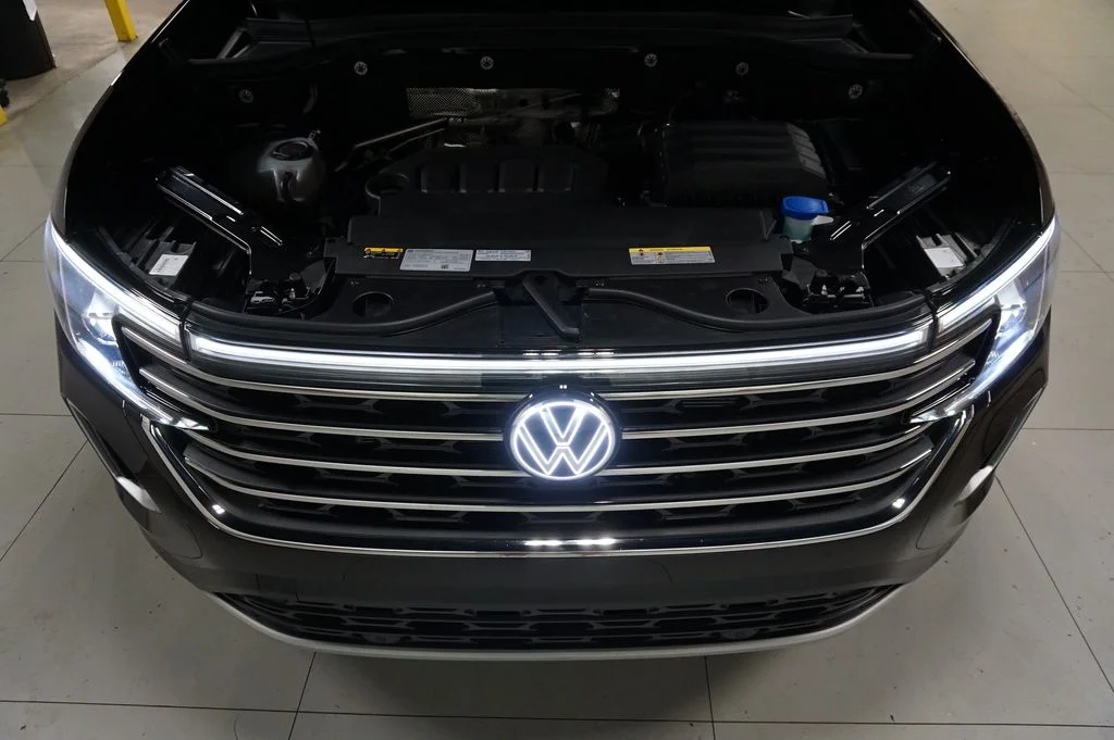 Certified Used 2026 Deep Black Pearl Volkswagen 2.0T SE w/Technology image 43
