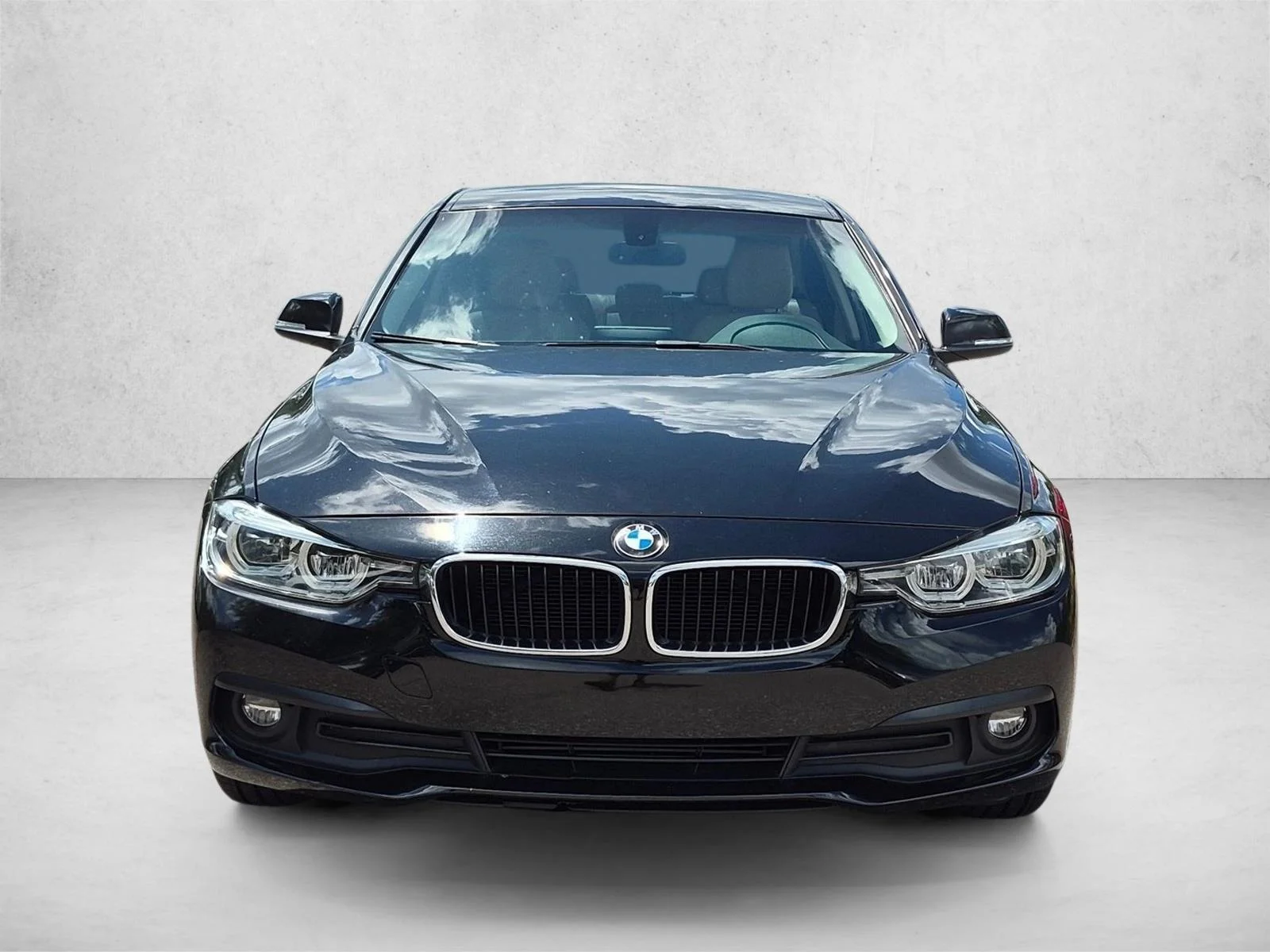 Used 2018 Jet Black BMW 320i image 2