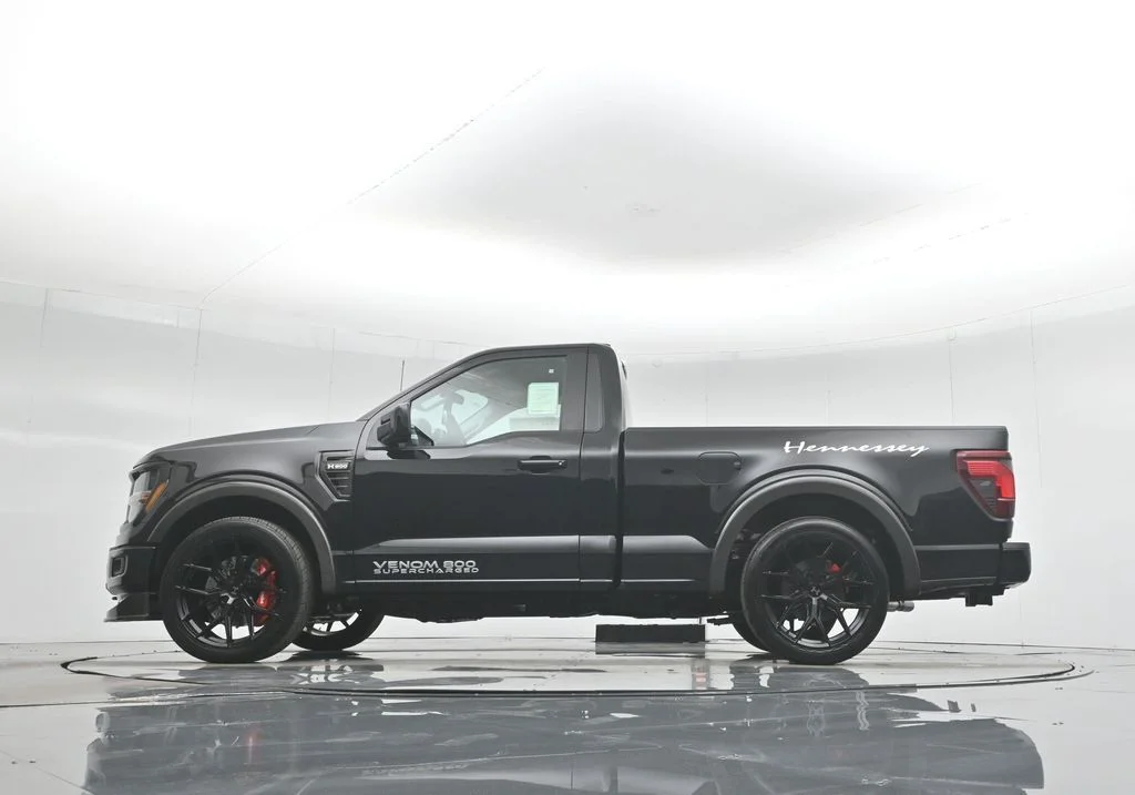 New 2025 Black Ford XL image 7