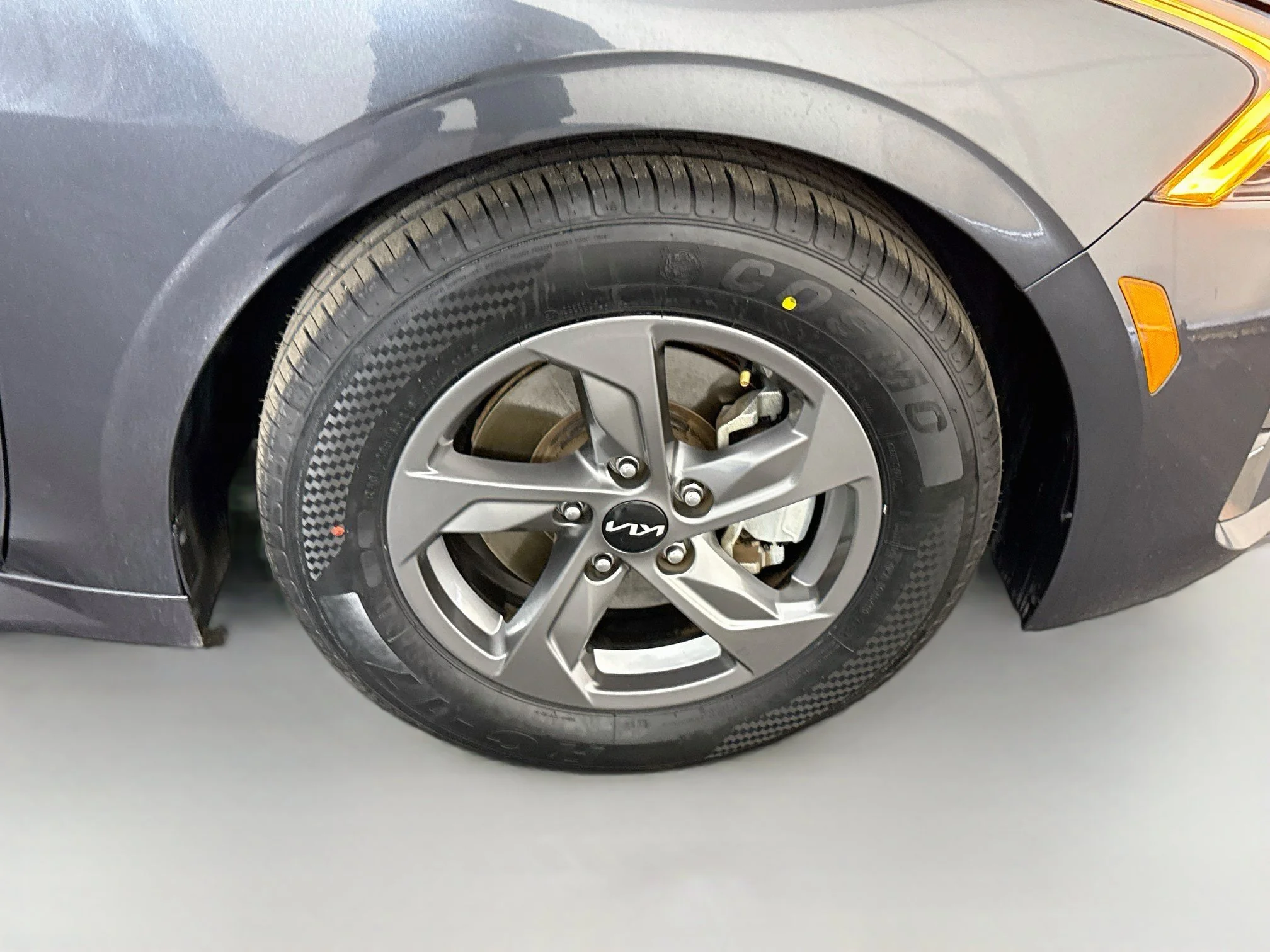 Used 2023 Gravity Gray Kia LXS image 28