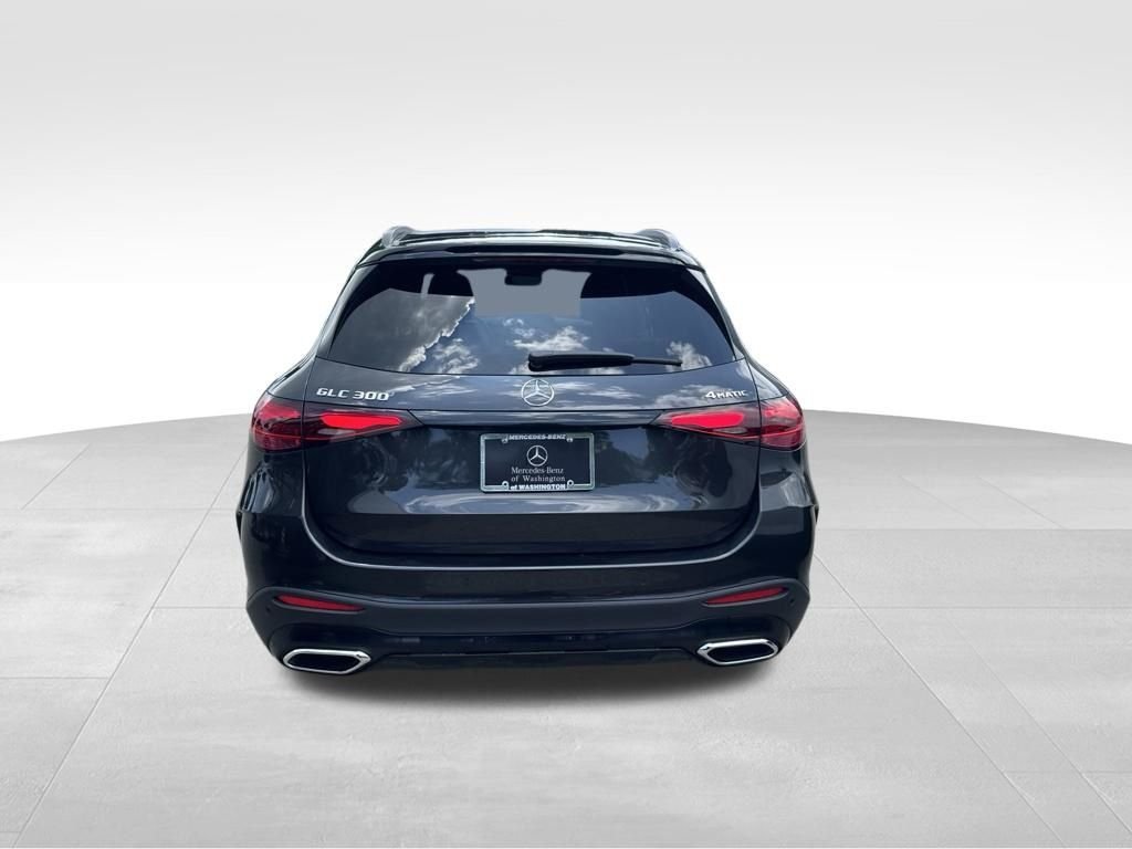 Used 2026 Gray Mercedes-Benz GLC 300 image 4