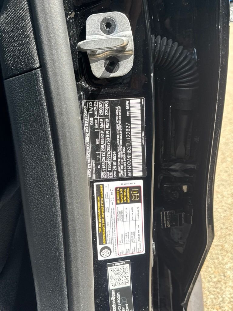 Used 2026 Black Mercedes-Benz GLC 300 image 12