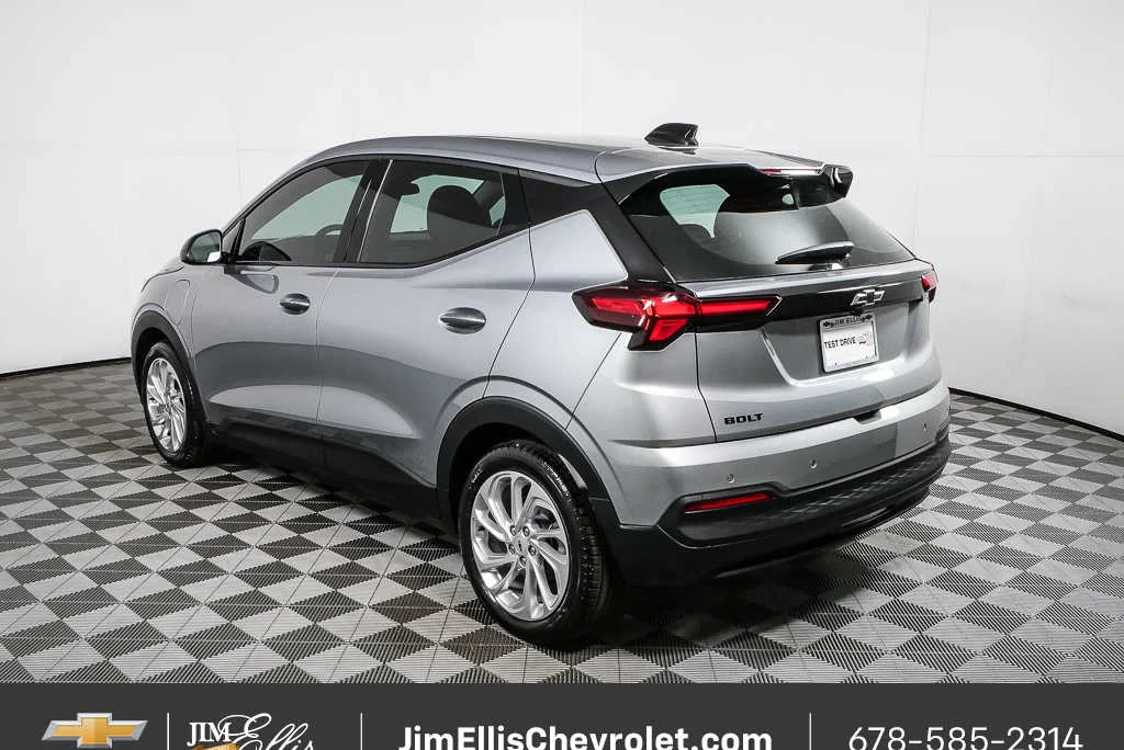 2027 Chevrolet Bolt LT - Photo 27