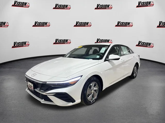 2025 Hyundai ELANTRA SE