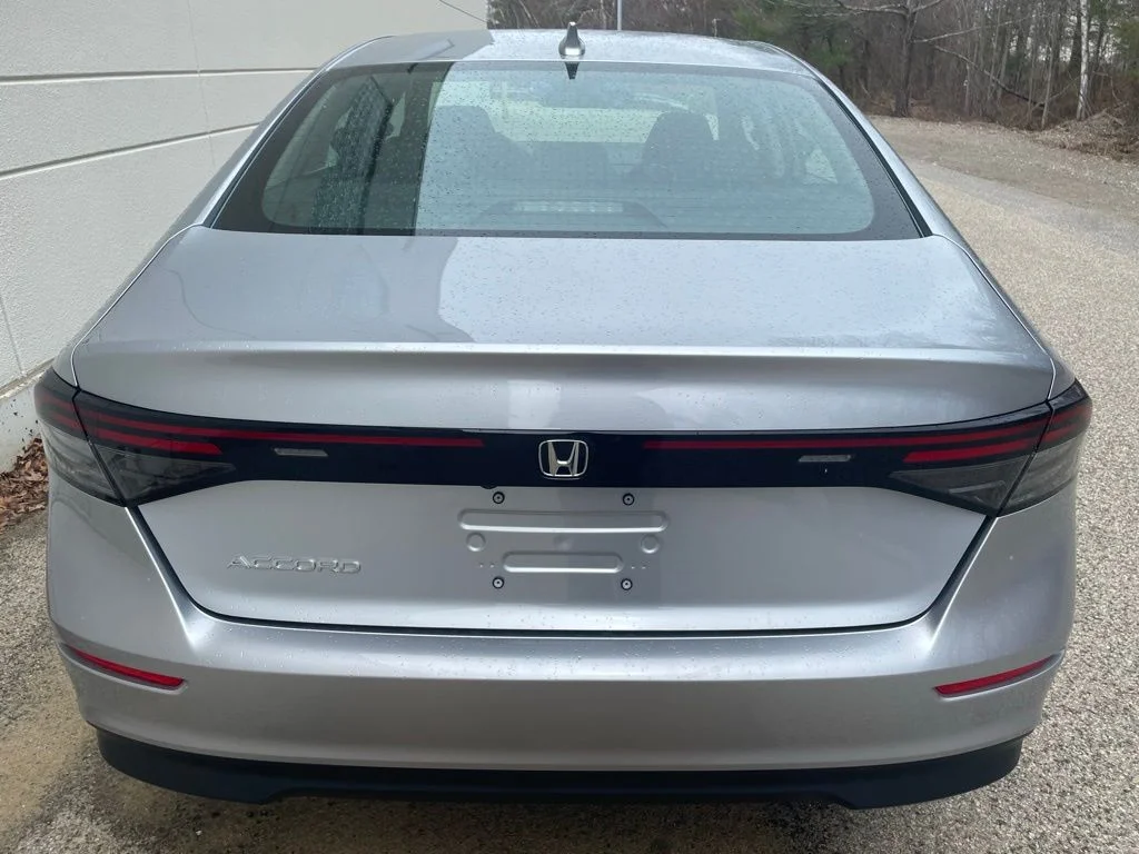 New 2026 Solar Silver Metallic Honda LX image 8