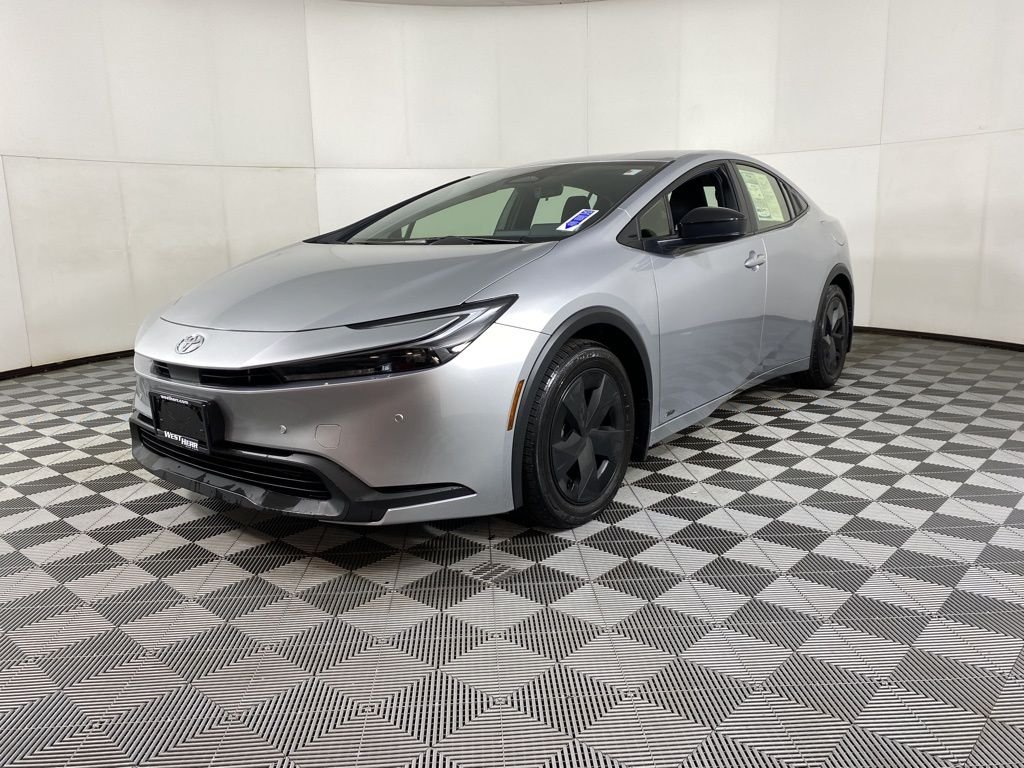 2023 Toyota Prius LE - Photo 41