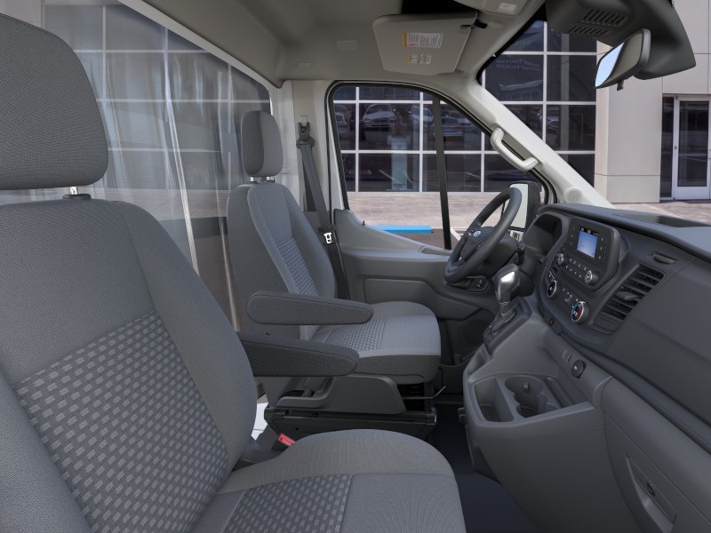 New 2025 Oxford White Ford Cutaway image 11