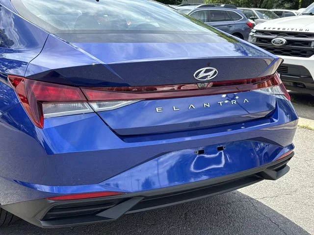 Used 2023 Blue Hyundai SEL image 10