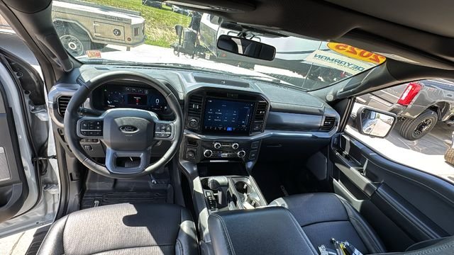 Used 2025 White Ford Lariat image 29