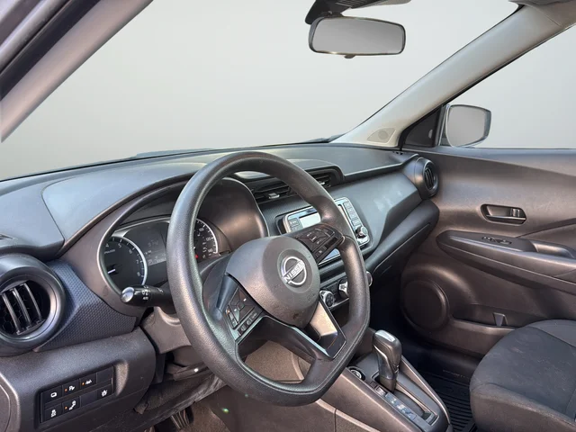 Used 2023 Gray Nissan S image 11