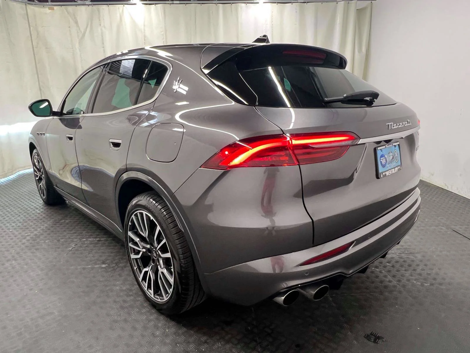 Used 2025 Gray Maserati  image 8