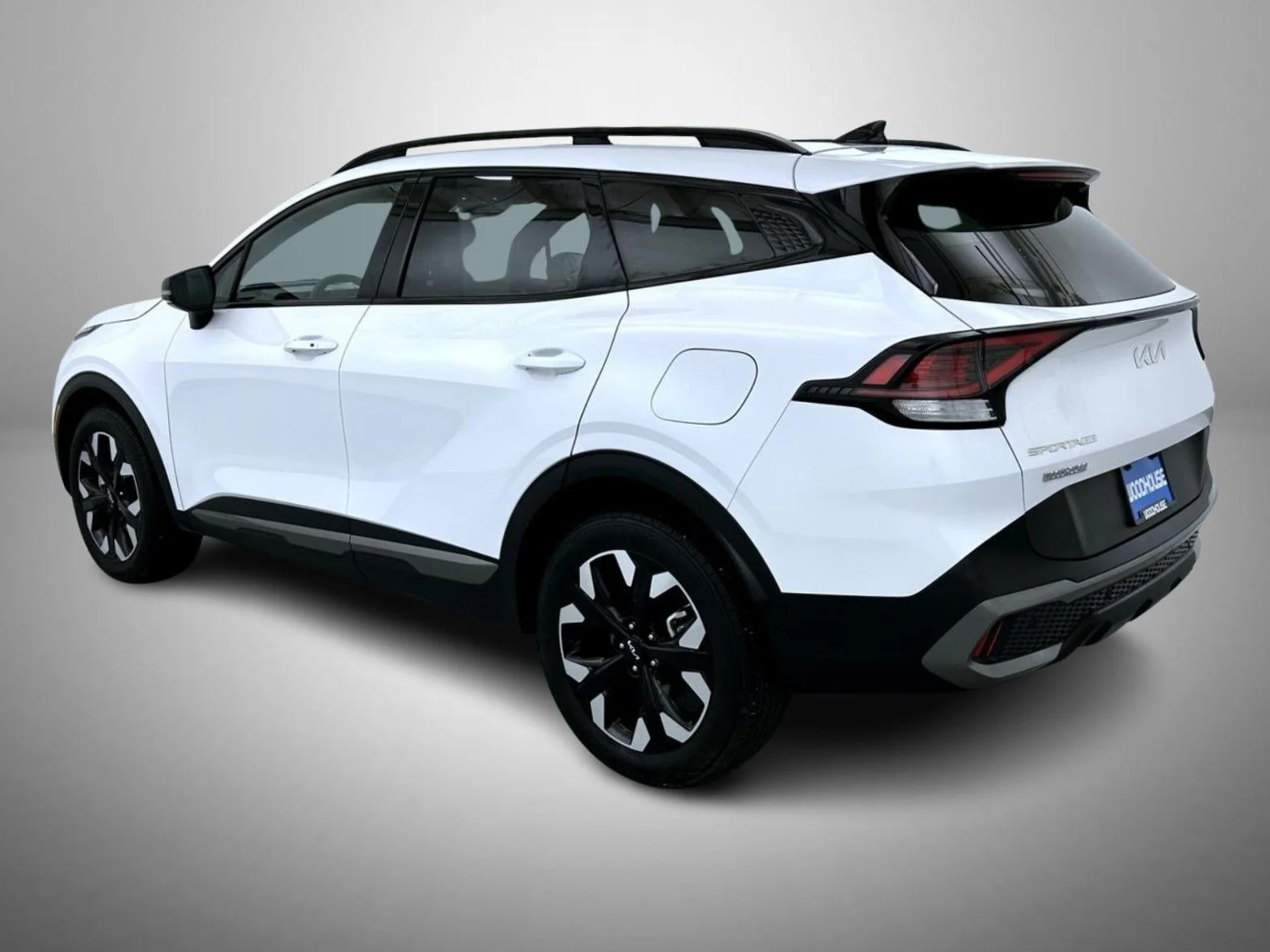 Used 2024 White Kia X-Line image 7