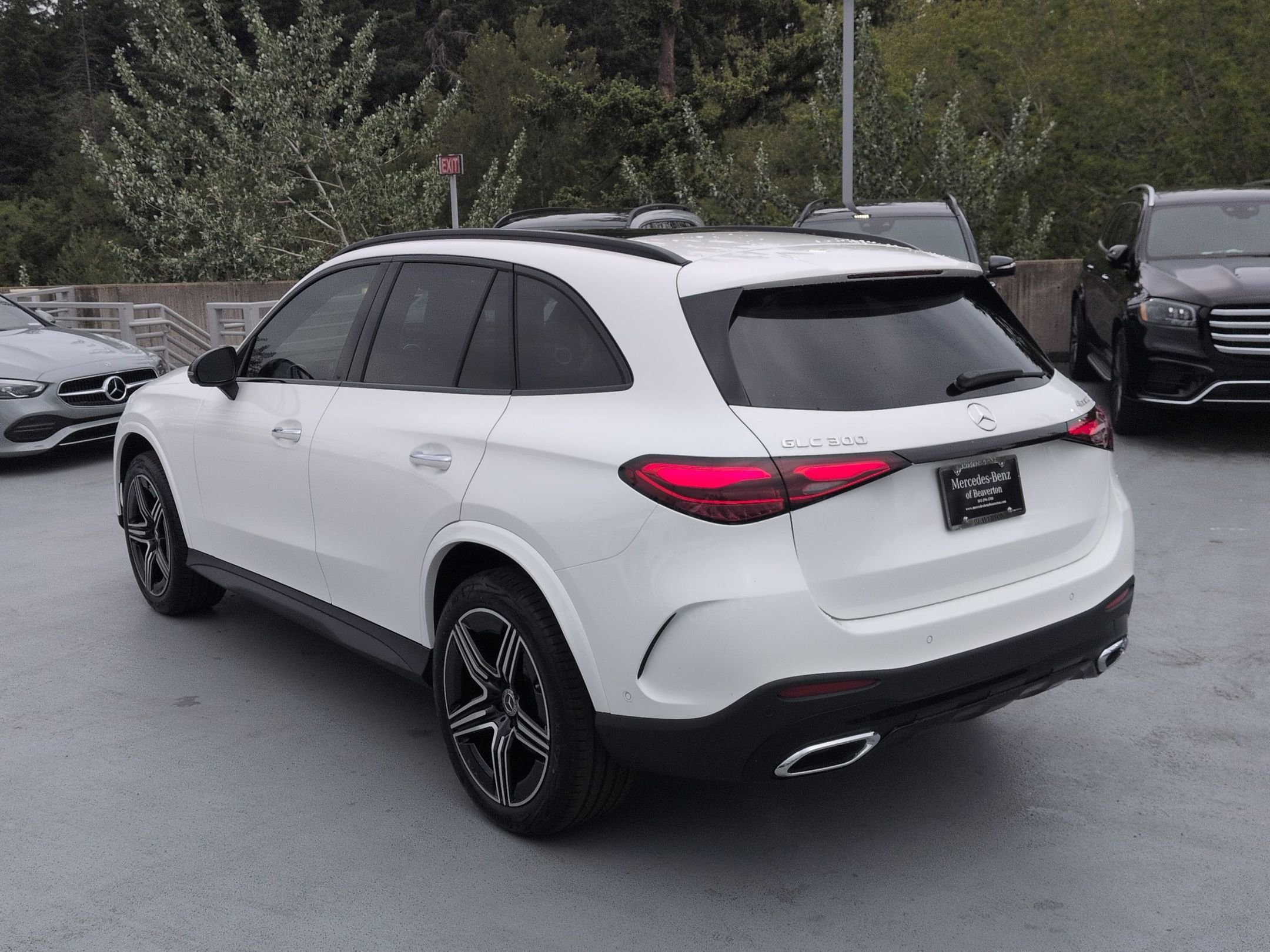 New 2026 Polar White Mercedes-Benz GLC 300 image 41