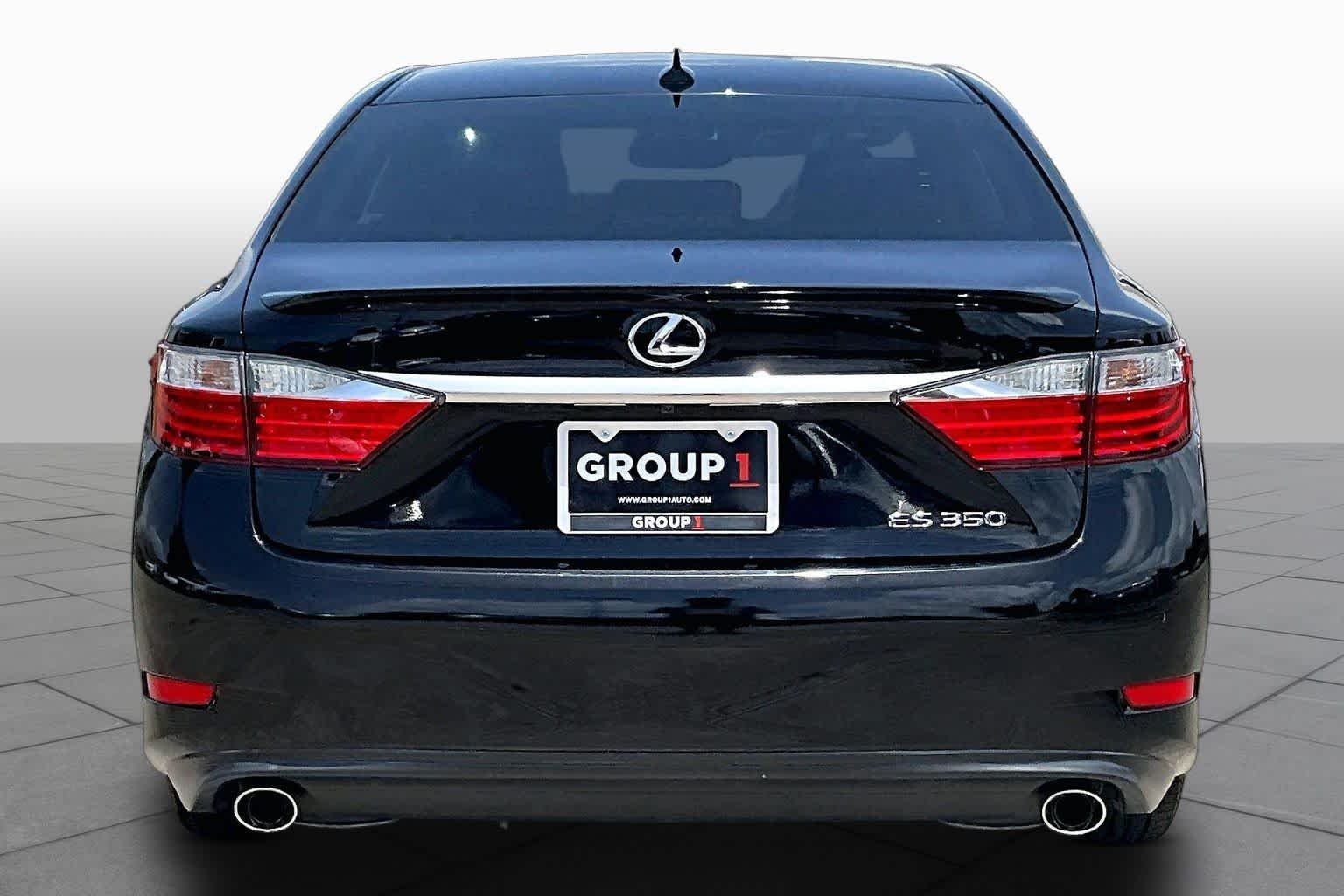 Used 2014 Obsidian Lexus  image 5