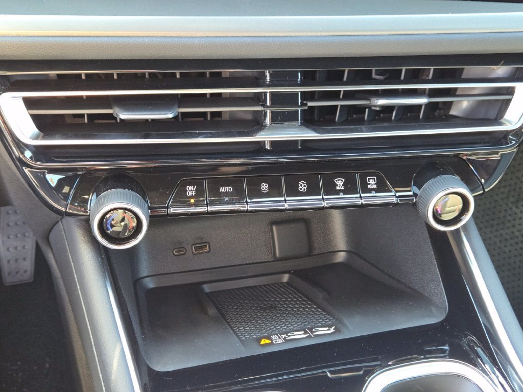 2027 Chevrolet Traverse LT - Photo 14