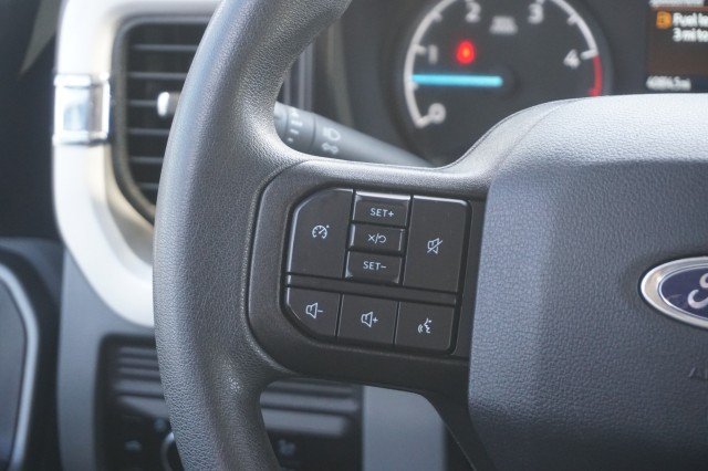Used 2025 Oxford White Ford XLT image 23