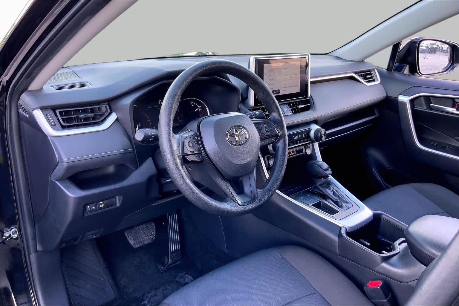 Used 2025 Midnight Black Metallic Toyota XLE image 17