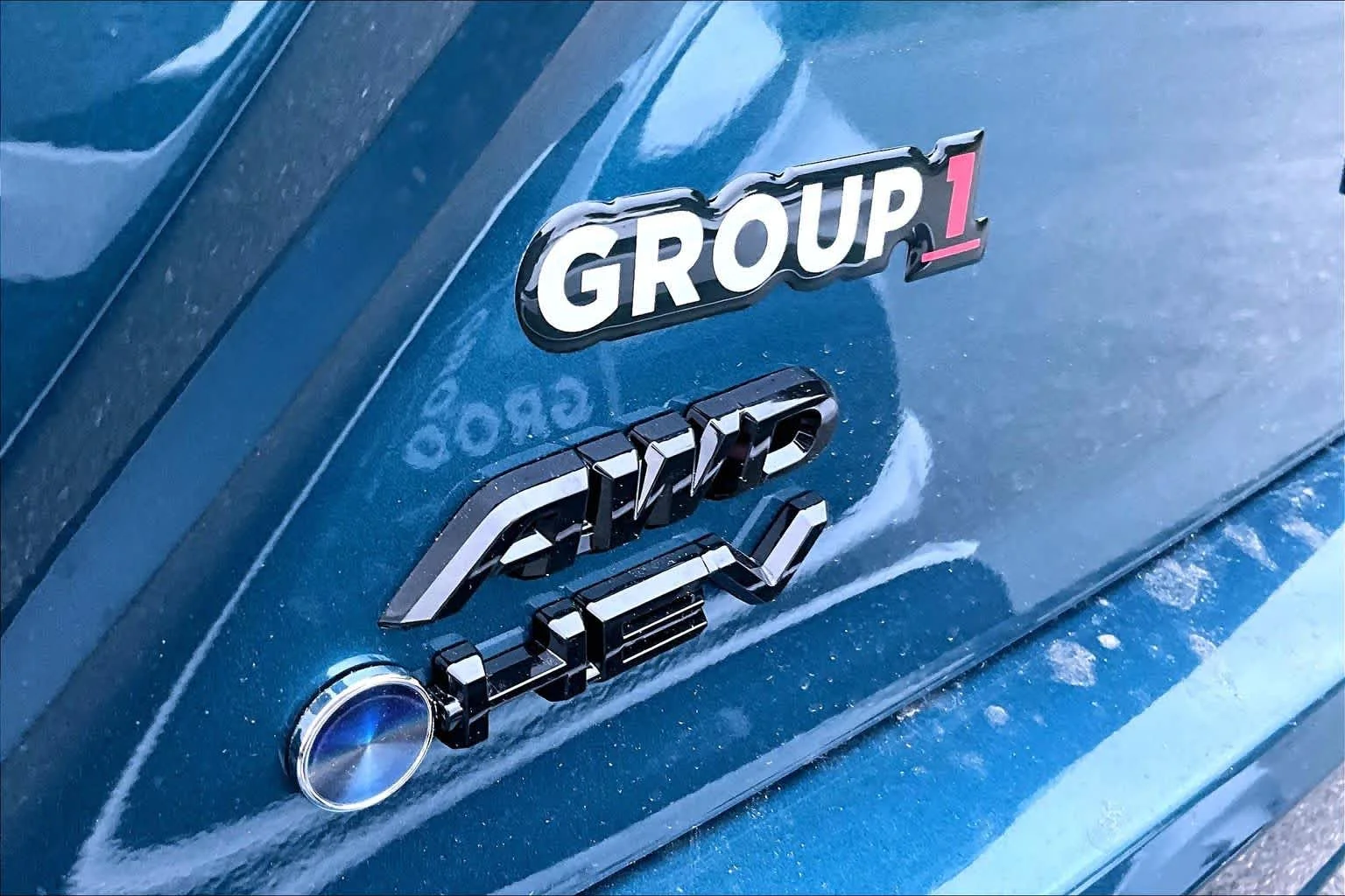 New 2026 Ocean Gem with Midnight Black Metallic roof Toyota XSE image 15