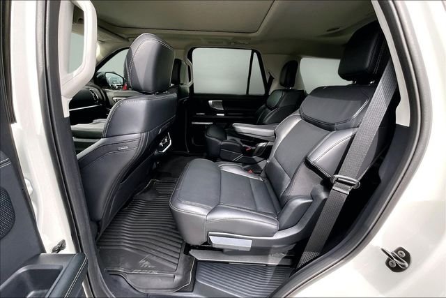 2025 Ford Expedition Platinum - Photo 10