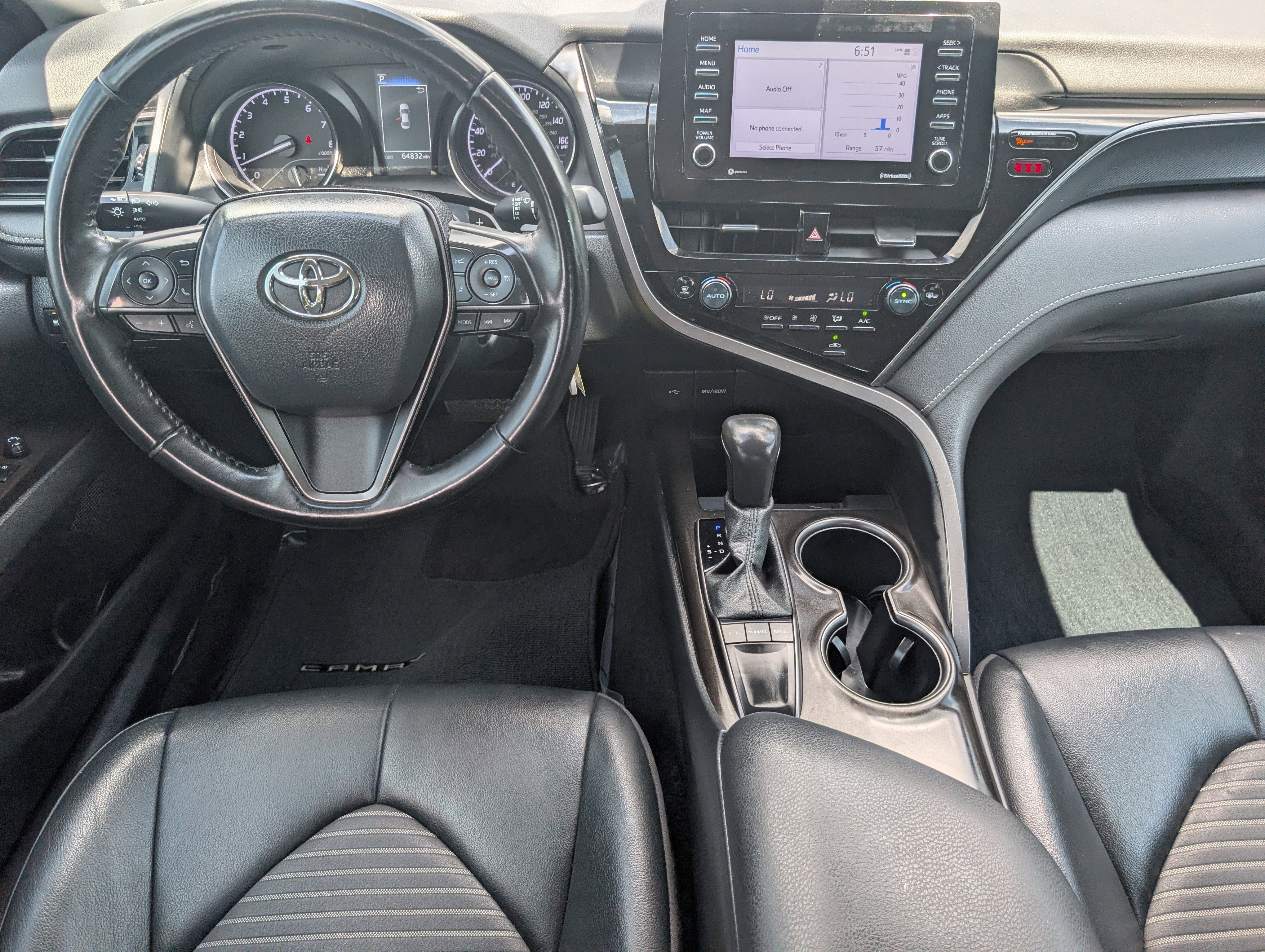 Used 2024 Ice Toyota SE image 9
