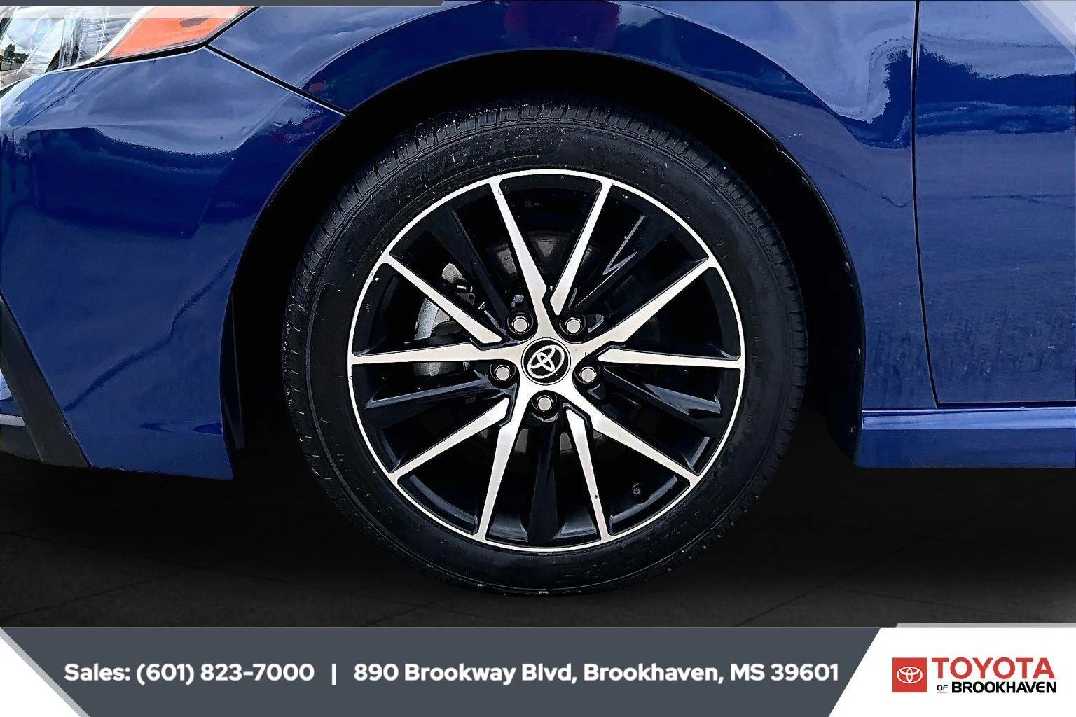 Used 2024 Reservoir Blue Toyota SE image 7