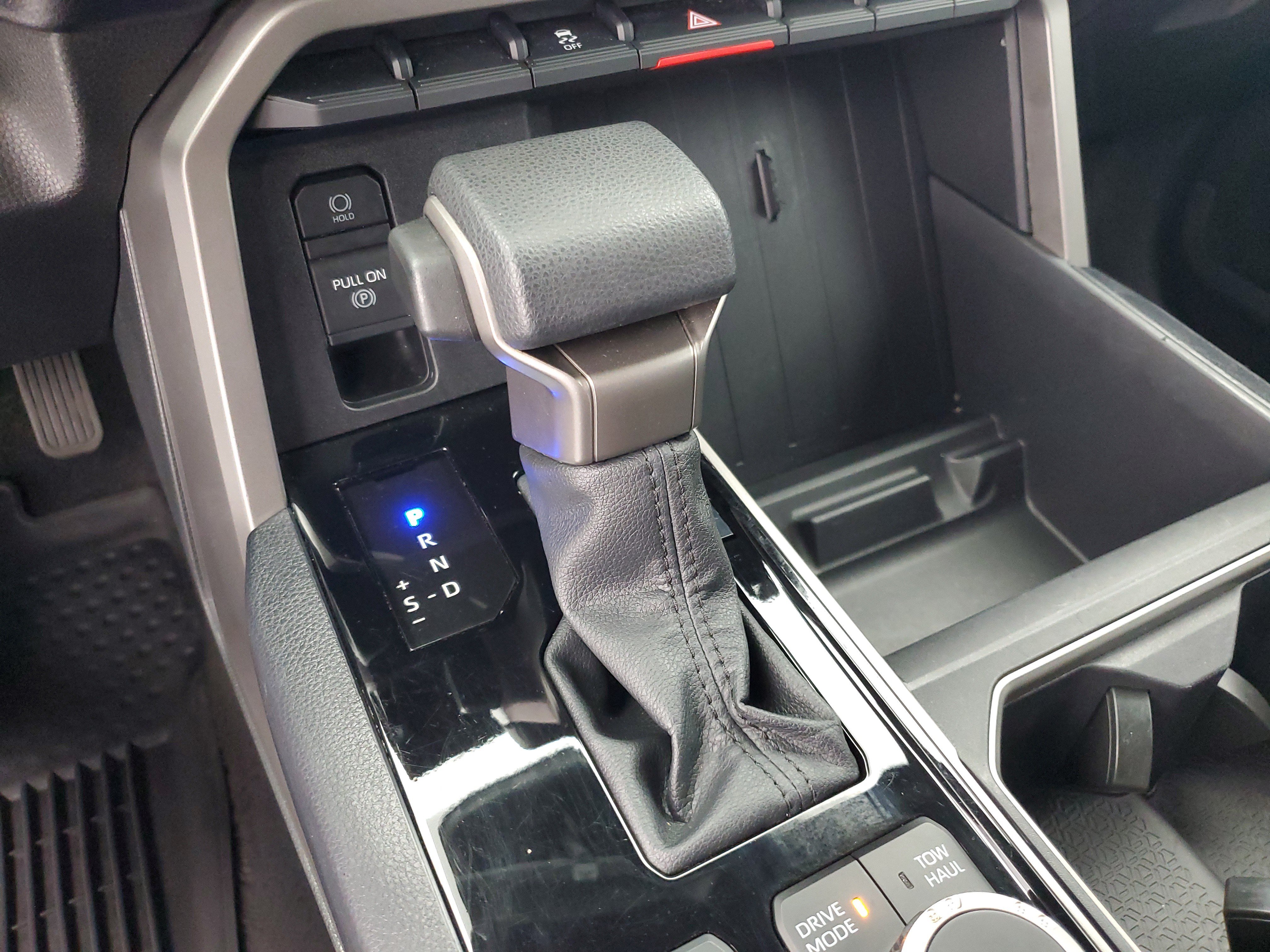Used 2025 Ice Cap Toyota SR5 image 31
