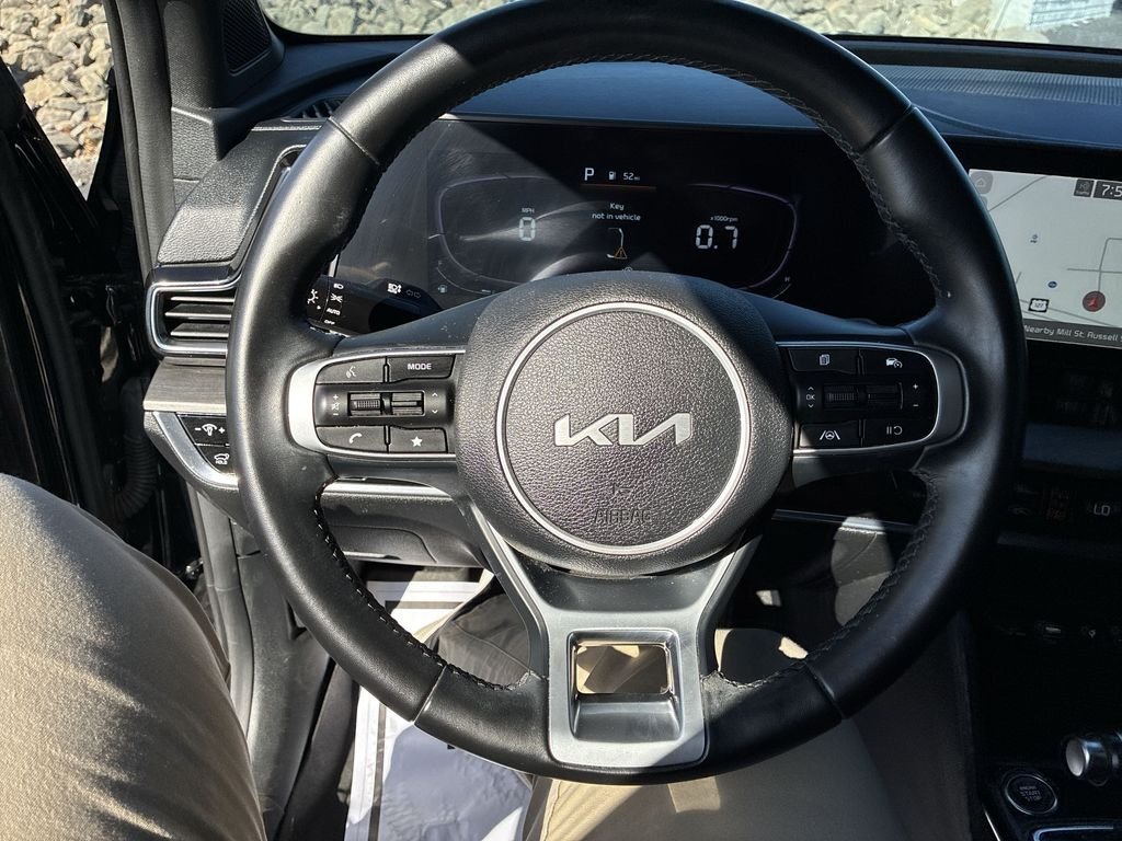 Used 2023 Black Kia X-Line image 14