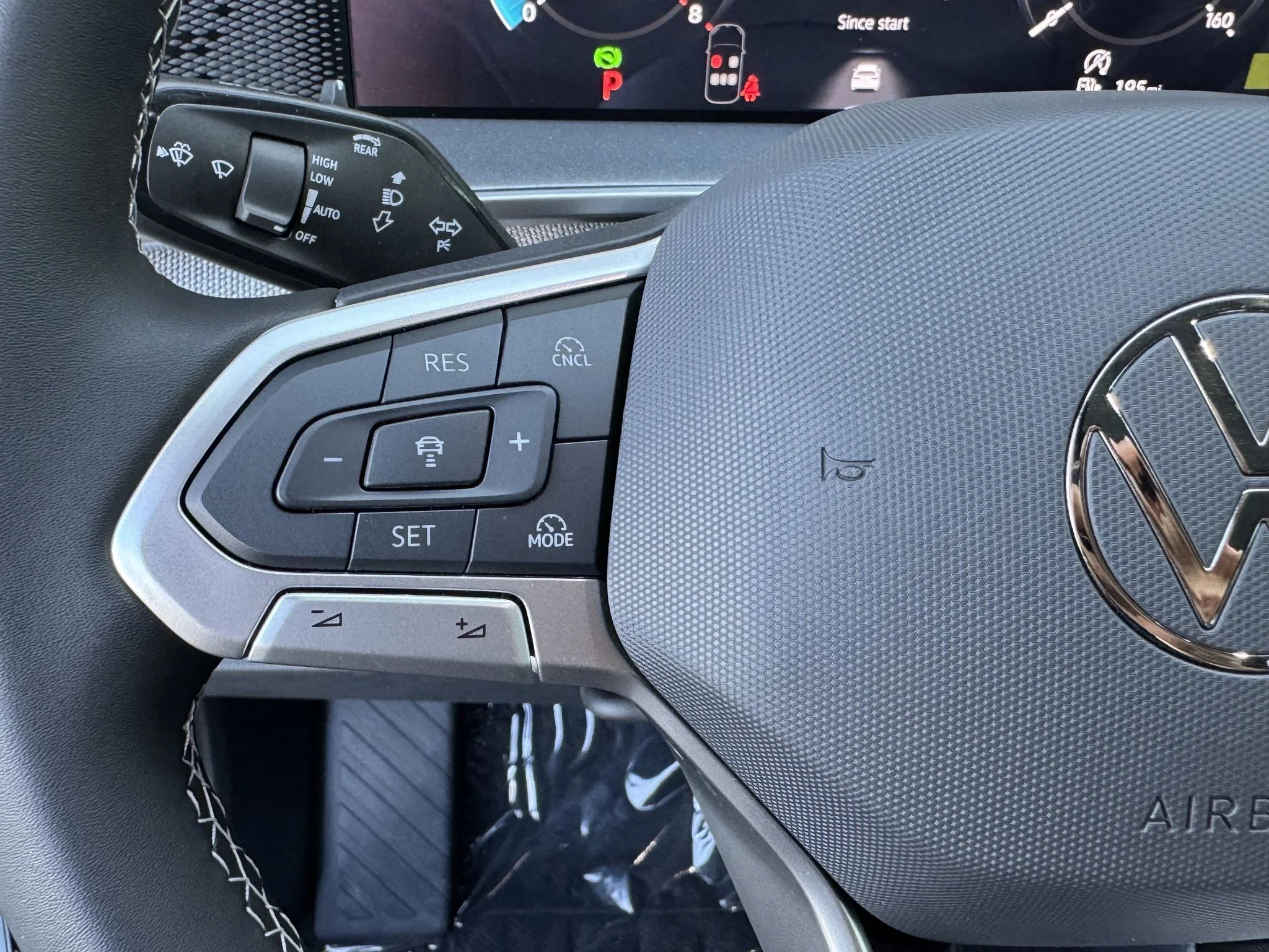 New 2026 Pyrite Silver Metallic Volkswagen S image 17