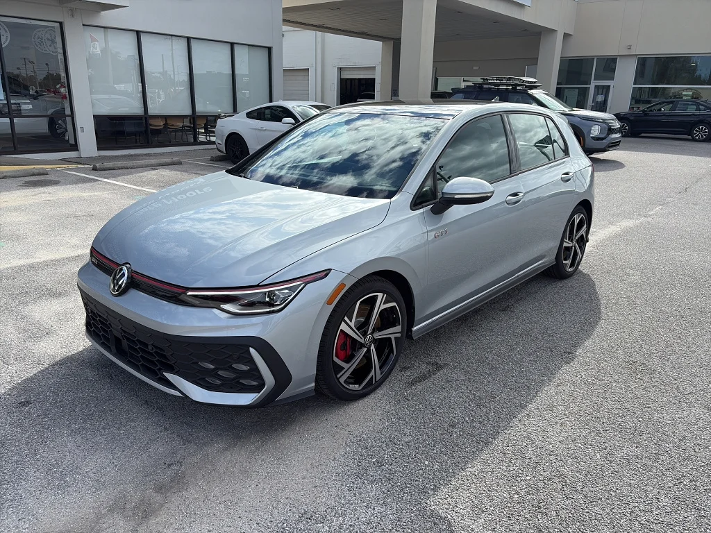 New 2026 Alpine Silver Metallic Volkswagen 2.0T SE DSG image 3
