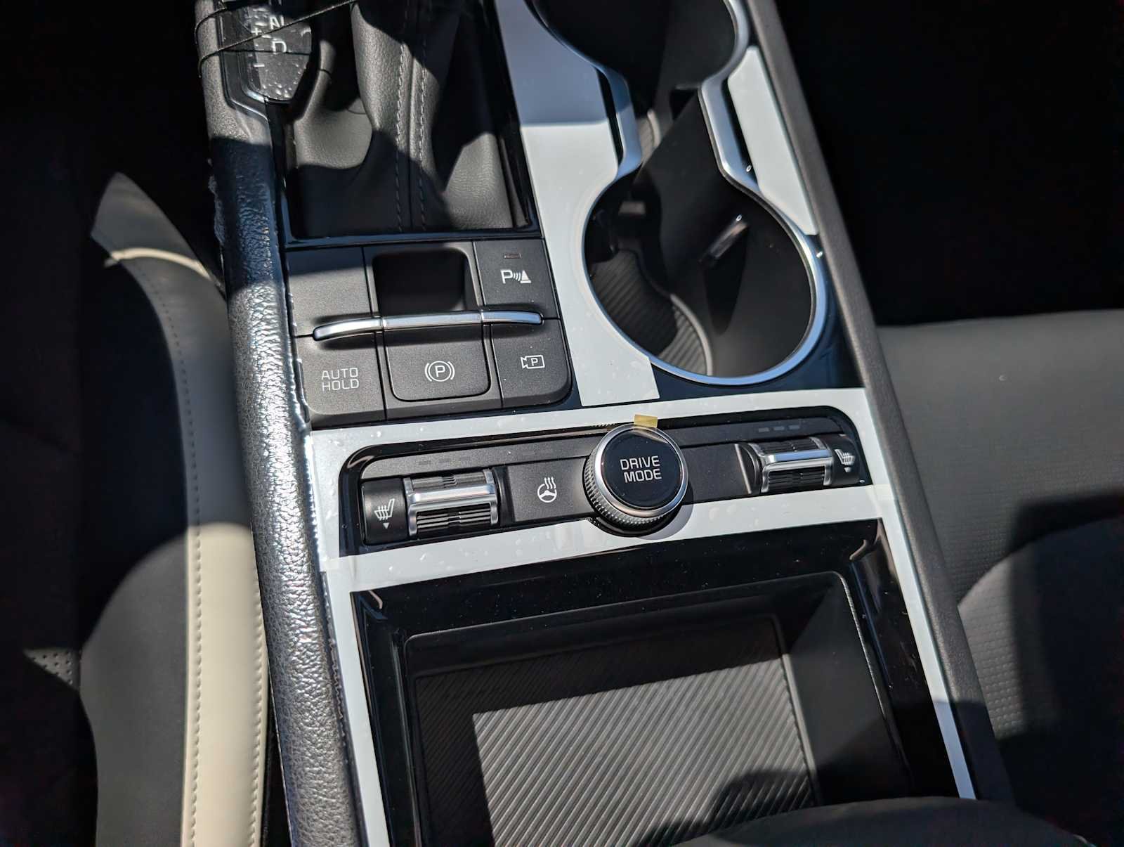 New 2026 Snow White Pearl Kia GT-Line image 22