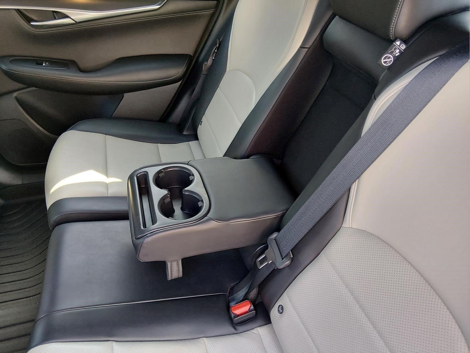 Used 2023 Graphite Shadow INFINITI LUXE image 15