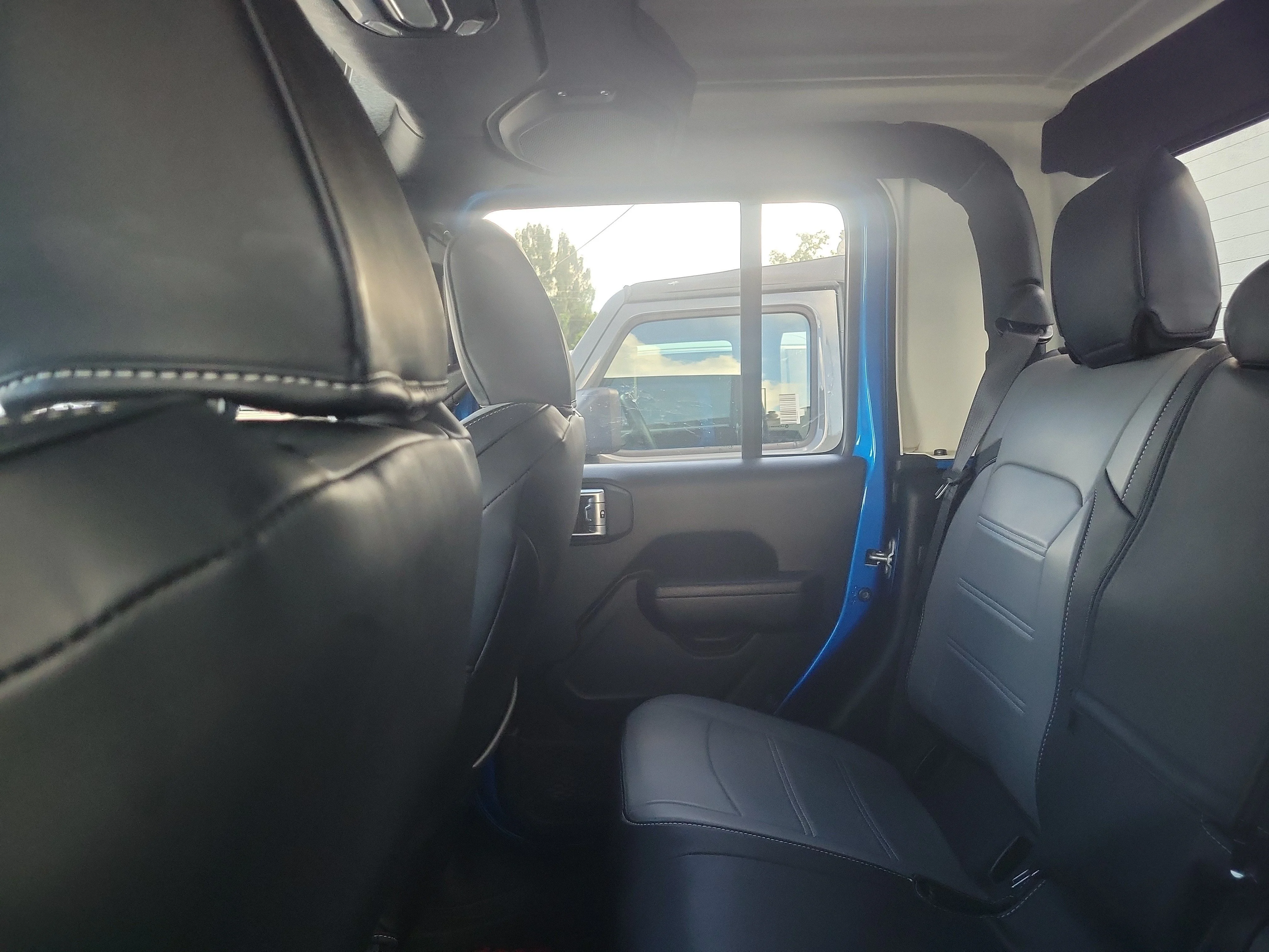 Used 2023 Hydro Blue Pearlcoat Jeep Sport S image 9
