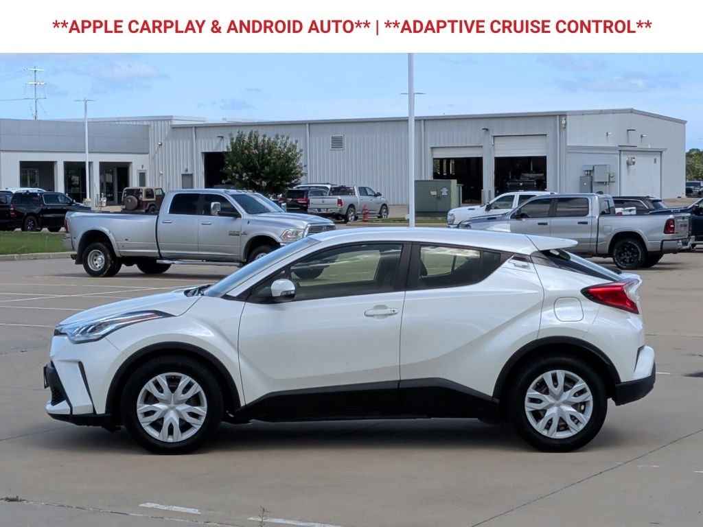 Used 2020 White Toyota LE image 5