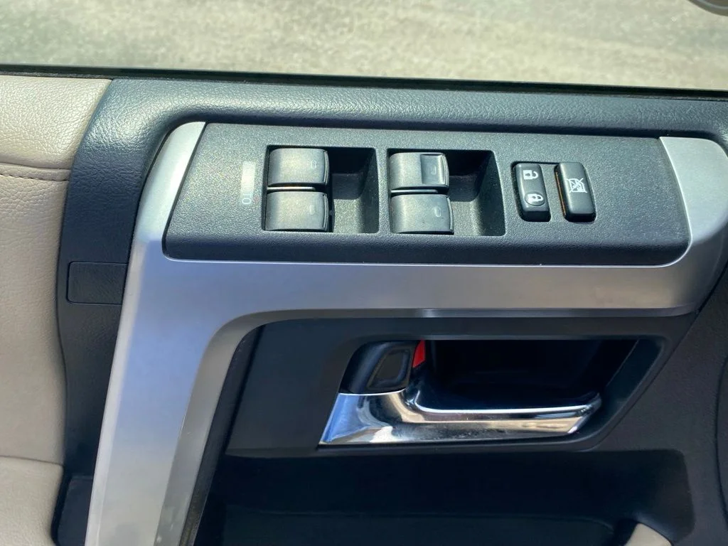 Used 2017 White Toyota SR5 Premium image 22