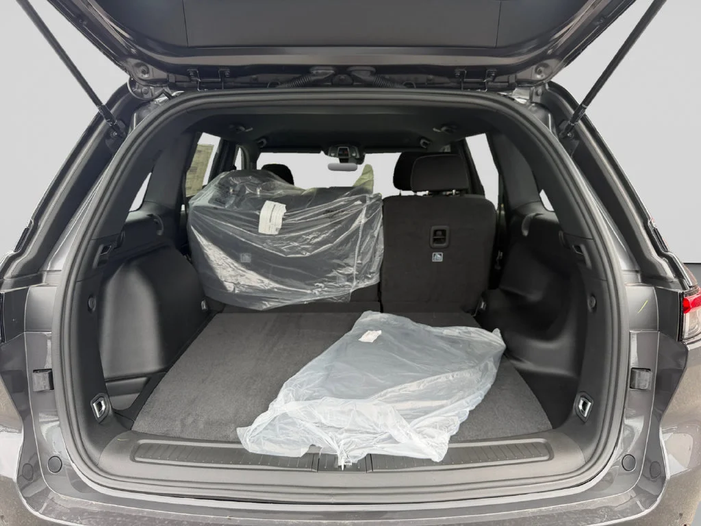 New 2026 Baltic Gray Metallic Clear-Coat Exterior Paint Jeep Laredo image 19